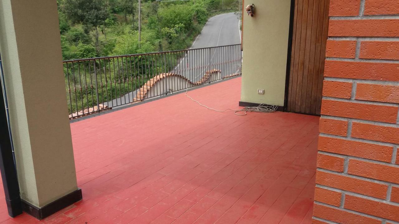 B&B Le Tre Rose Di Maria Pedara Kültér fotó