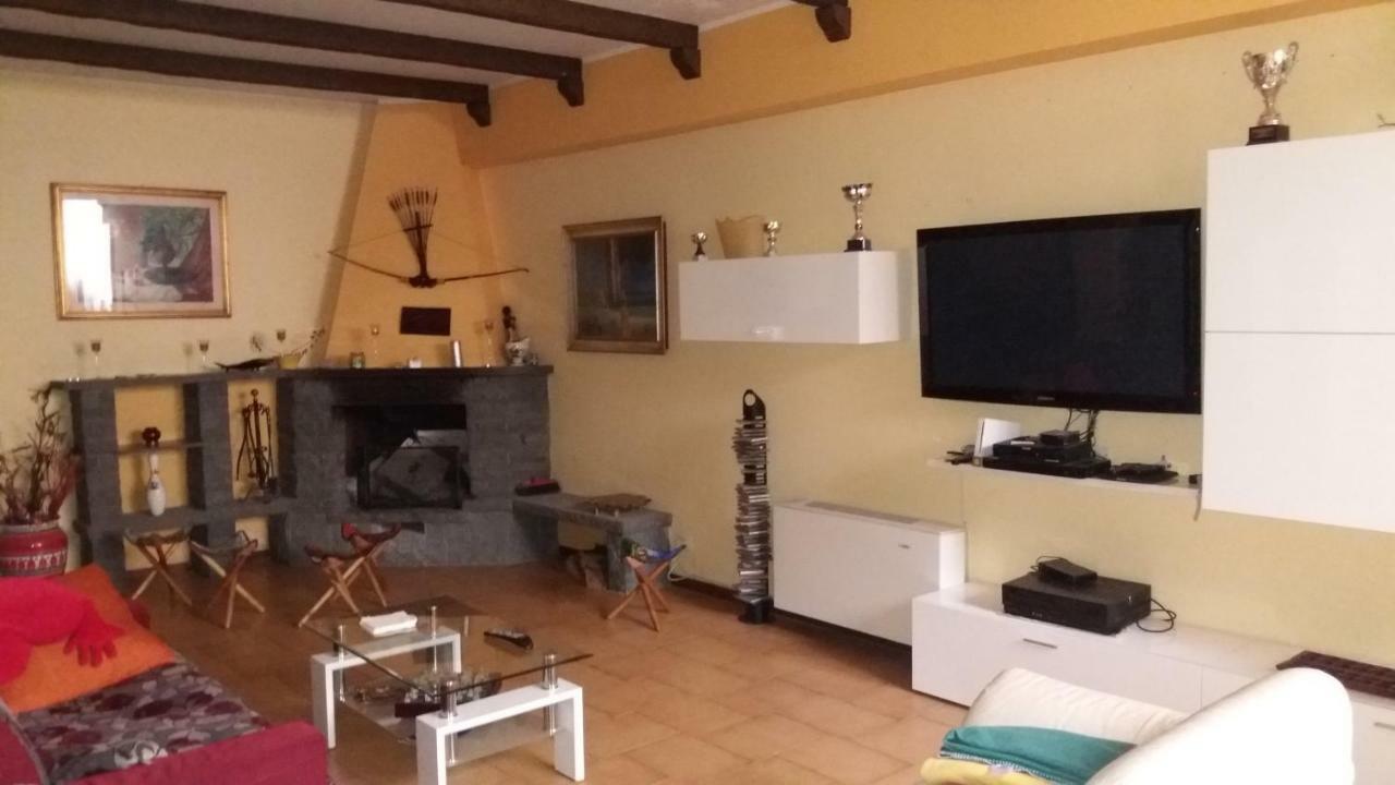 B&B Le Tre Rose Di Maria Pedara Kültér fotó
