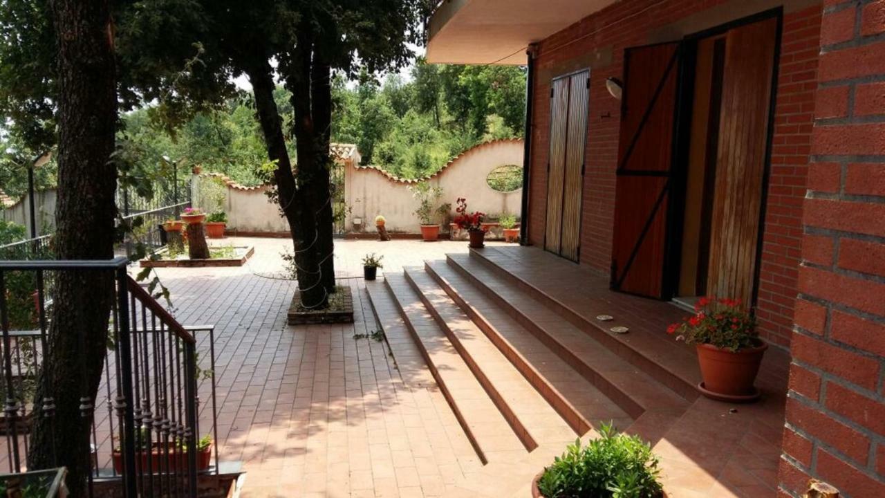 B&B Le Tre Rose Di Maria Pedara Kültér fotó